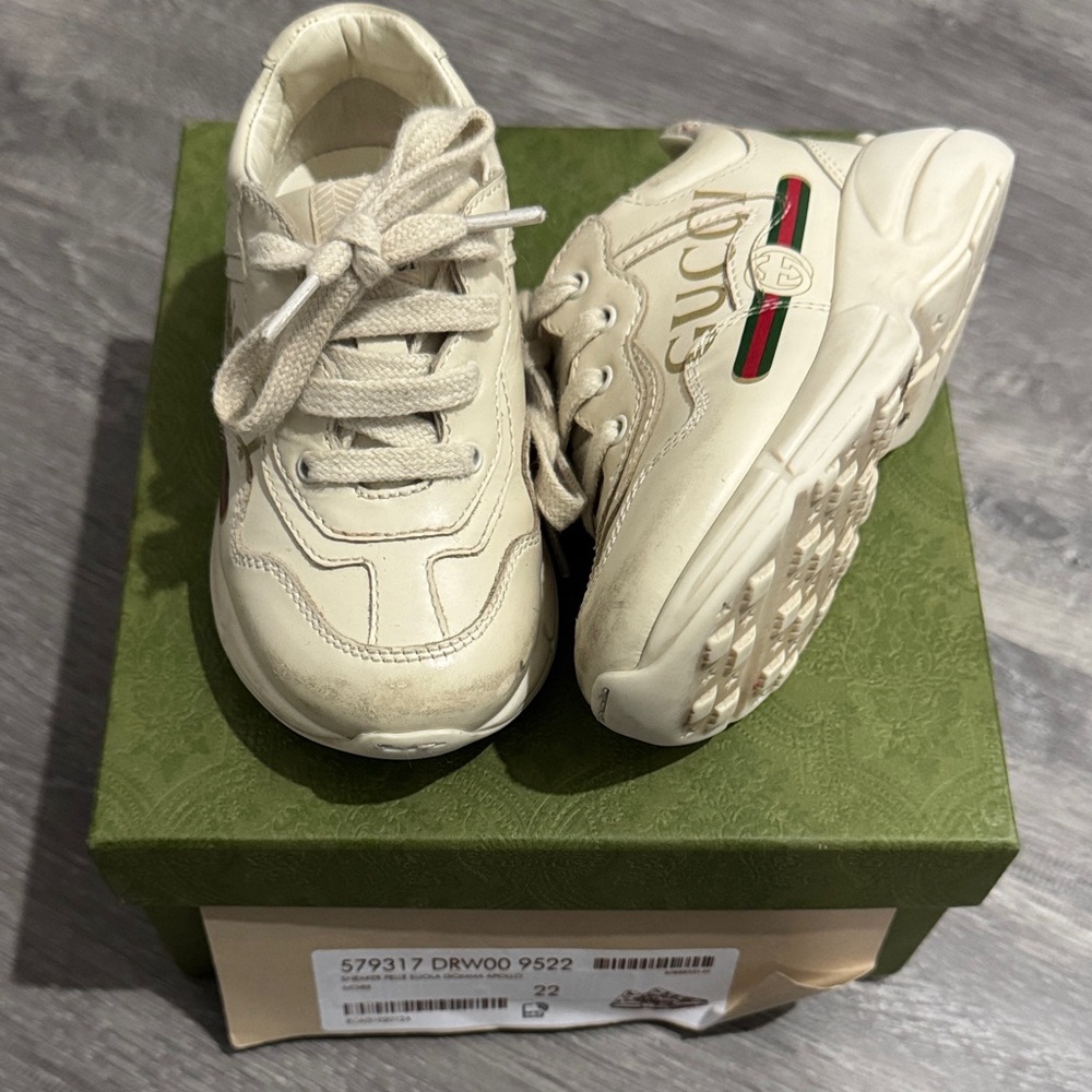 Gucci Kids Beige Sneakers with Logo
